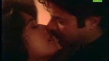 Anil Kapoor Kissing Madhuri – FSIBlog.com