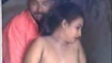 Eating Bhabhi’s Pussy