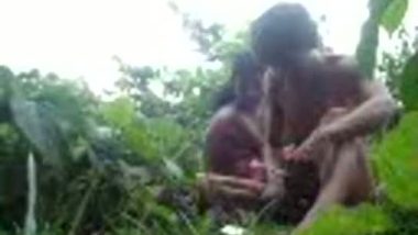 Public sex – village girl nude fuck