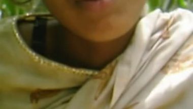 Desi GF Getting Nicely Fuked by BF In Forest wid Audio