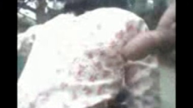 Threesome In Ooty Garden With Two Girls