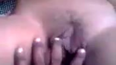 Northindian Girl remove her dresses and show her NUdely
