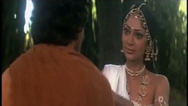 Simi Grewal – Shashi Kapoor sex Scene from a 1972 bollywood movie-1