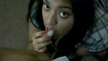 Cock sucking makes gf’s eyes wide