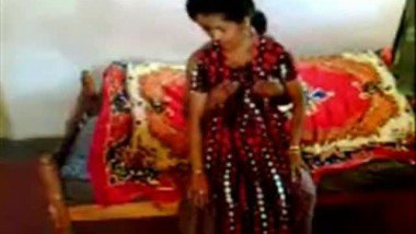 Indian sex scandal mms clip of young bhabhi with neighbor