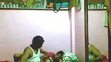 Indian house owner fucked his maid