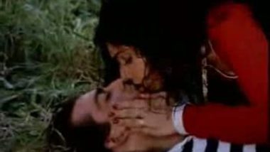 Menakshi Giving Artificial Respiration! – FSIBlog.com