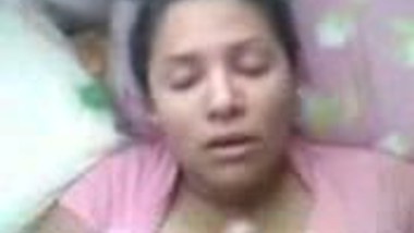 Chubby NRI bhabi hard fucked by hubby’s friend