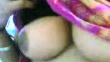 Tamil Girl Showing Her Boobs