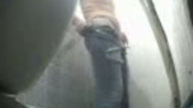 pissing