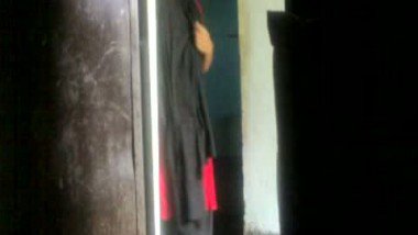 Desi girl in bath