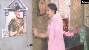 South Indian Actress Dressed Up in New Saree – FSIBlog.com