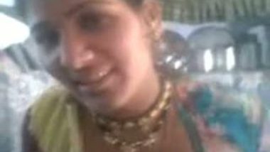 Paki Girl Showing Her Pussy Hot
