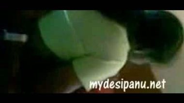 Desi young college girl first time sex with her mate in class room