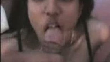 Slutty Amateur Indian Babe Gets Fucked