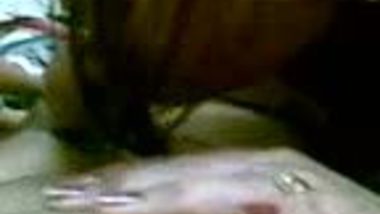 Indian bhabhi hot blowjob session with hubby’s friend