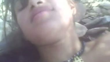 Mallu Beautiful young house wife outdoor sex mms