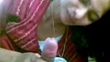 Cute Girlfriend Likes Giving Blowjob to Young Boyfriend