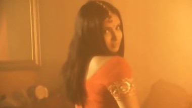 Exotic Beautiful Bollywood Dancer From India