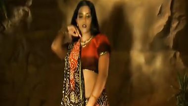 Awesome Indian Dancer MILF