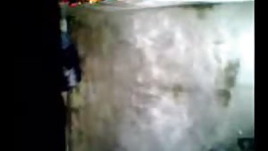 Hot desi chick bathing naked spy cam nice video