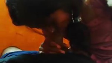 Desi GF lets her dude fuck in missionary position