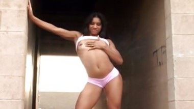 Talita Del Rio Takes A Load To The Face From Robert Stern