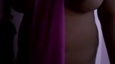 Huge mallu sari strip by My aunty