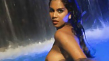 Bollywood Babe Cleansing Herself