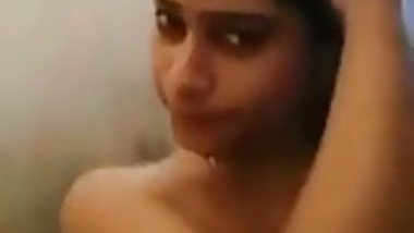 hot teen bath selfie
