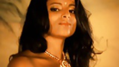 Seduce Me Miss Bollywood