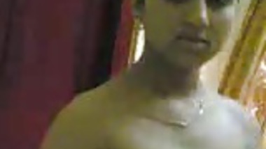 Sexy Bangla Bhabhi Scandal