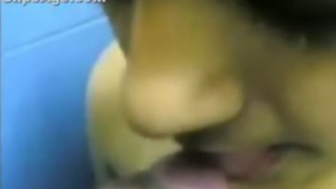 Desi wife blowjob to husband in shower