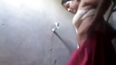 bangla girl 29 watching hiddencam by cousin