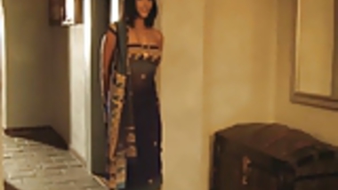 Naked Dancer in Bollywood Nude
