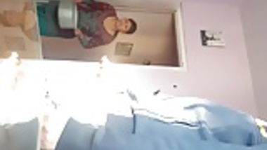 Dick flash to maid