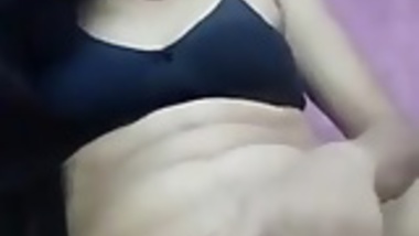 Desi girl masturbating for her bf