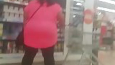 Candid - Thick BBW Paki Milf (Desi aunty)