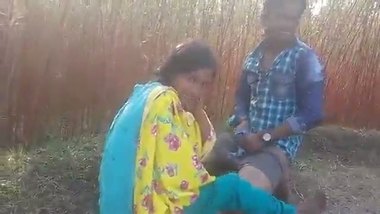 Desi outdoor xxx sex village girl fucked by neighbour