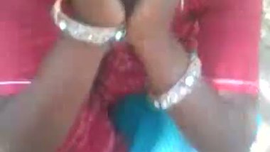 Indian bhabhi having an outdoor sex