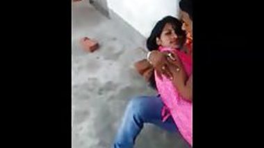 Desi lover kissing and rubbing passionately neighbour girl