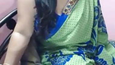indian bbw aunty nude showing on webcam