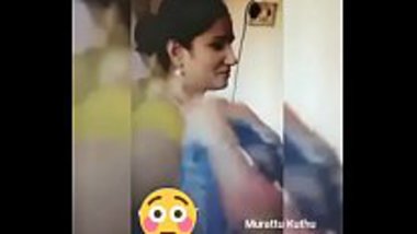 Desi scandal of a hot aunty sliding sari