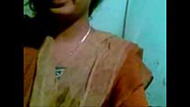 Sexy boudi sucking the penis of her boyfriend