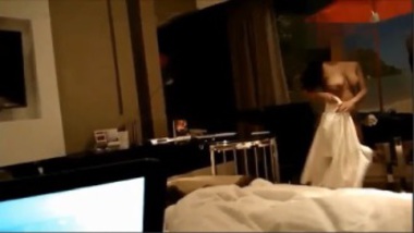 Indian Woman Flashing Boobs To Room Service