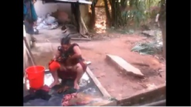 Bhojpuri BBW Having An Open Bath
