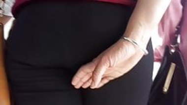 Bellyful Girls in Tight Jeans Asses