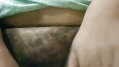 Desi Indian Nazia bhabi striping