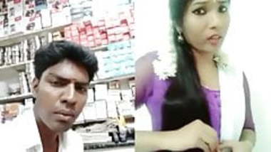 Dubmash Tamil by Tamil Aunty with flashing boobs