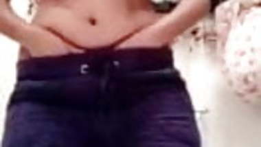 Hot indian girls show boobs and.......